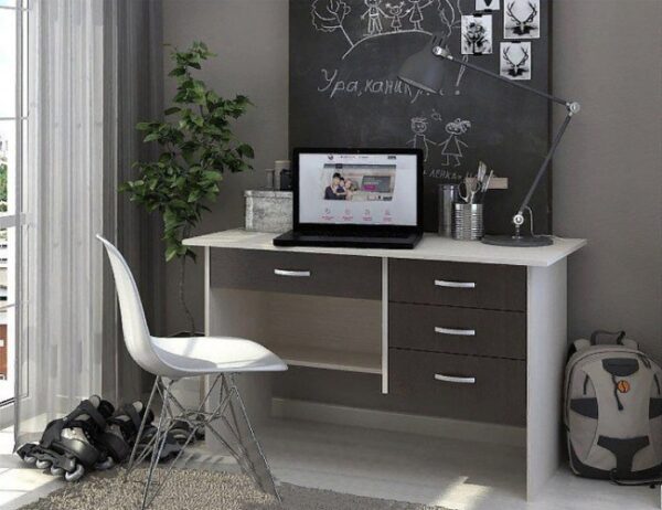 Стол письменный в Калининграде