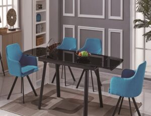 Стол в Калининграде