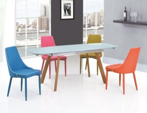 Стол в Калининграде