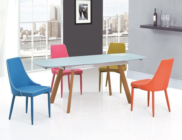 Стол в Калининграде