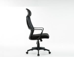 Офисное кресло в Калининграде