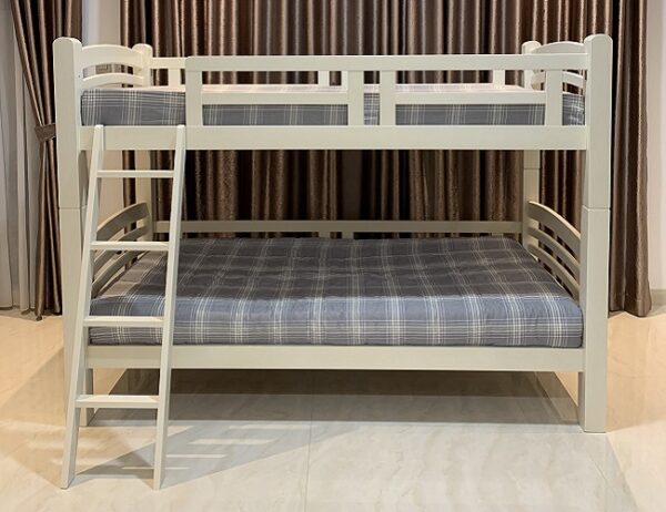 Детская двухъярусная кровать в Калининграде Детская двухъярусная кровать в Калининграде