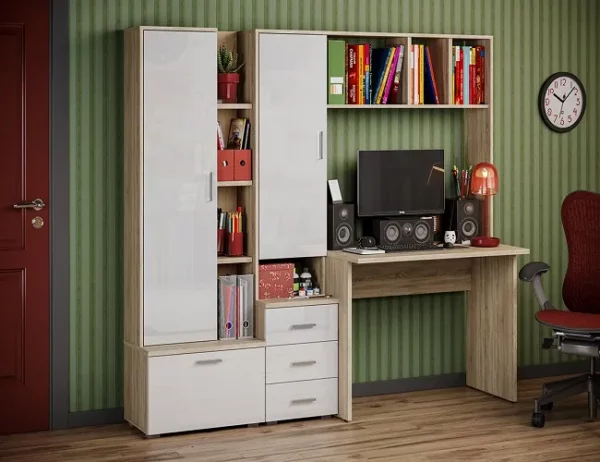 Письменный стол в Калининграде Письменный стол в Калининграде