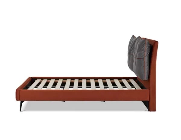 Кровать в Калининграде