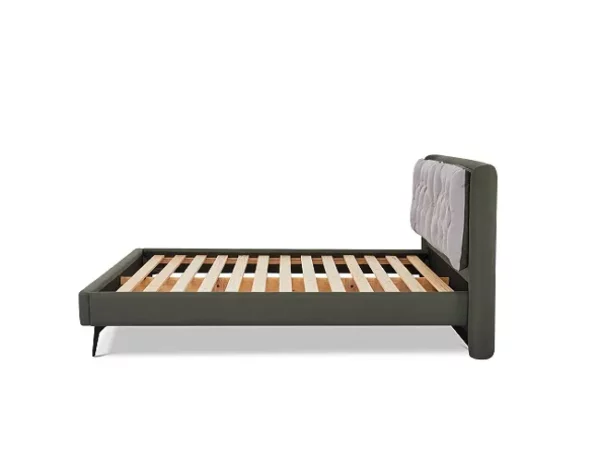 Кровать в Калининграде